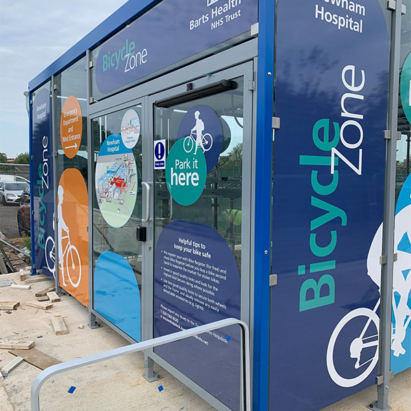 Cycle hub fietsoverkapping fietsenstalling fietsenrekken 